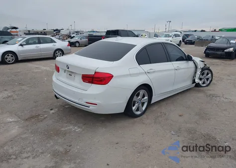 2017 BMW 330I xDrive z USA, uszkodzony, nr VIN WBA8D9G36HNU66295